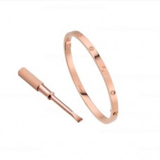 Bracciale Cartier Love SM con 6 diamanti Versione in oro rosa Bracciale Cartier Love SM con 6 diamanti Versione in oro rosa