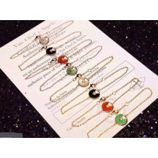 Bracciale Amulette de Cartier 7 Pietre Colorate in Oro Giallo, Oro Bianco e Oro Rosa Bracciale Amulette de Cartier 7 Pietre Colorate in Oro Giallo, Oro Bianco e Oro Rosa