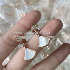 Orecchini Bvlgari Divas Dream Madreperla con diamanti Orecchini Bvlgari Divas Dream Madreperla con diamanti