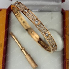 Bracciale Cartier Love in oro rosa con pavé di diamanti Bracciale Cartier Love in oro rosa con pavé di diamanti