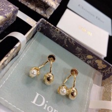 Christain Dior CD in edizione limitata Pendenti di perle bianche Orecchini placcati in oro giallo Orecchini pendenti da donna
