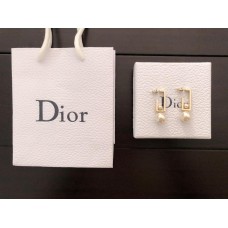 Christian Dior Semplice Perla Bianca Ciondolo Orecchini Rettangolari In Oro Giallo Con Cornice A Dubai