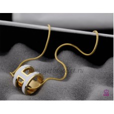 Hermes 3D Pop “H” logo Collana bianca con osso di serpente in oro giallo Hermes 3D Pop “H” logo Collana bianca con osso di serpente in oro giallo