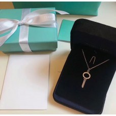 Tiffany Tiffany Keys Ciondolo con chiavi ovali aperte Collana moderna con diamanti Prezzo più basso