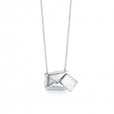 Tiffany Charms Sweet Nothing Collana con ciondolo con lettera d'amore San Valentino in argento sterling