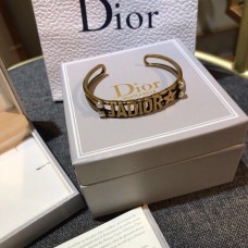 Morden Christian Dior JADIOR motivo perla bianca ciondolo bracciale rigido in ottone antico gioielli da donna