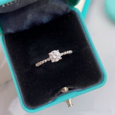 Anello Tiffany in argento sterling con quattro griffe e perline 925, gioielli con diamanti femminili Anello Tiffany in argento sterling con quattro griffe e perline 925, gioielli con diamanti femminili