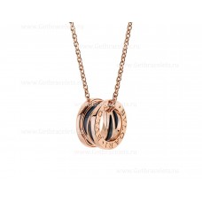 Collana Bvlgari B.zero1 Legend con catena in oro rosa 18kt e pendente in ceramica nera color oro rosa Collana Bvlgari B.zero1 Legend con catena in oro rosa 18kt e pendente in ceramica nera color oro rosa