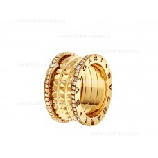 Anello Bvlgari B.zero1 Rock a 4 fasce in oro giallo 18kt con spirale tempestata e pavé di diamanti sui bordi Anello Bvlgari B.zero1 Rock a 4 fasce in oro giallo 18kt con spirale tempestata e pavé di diamanti sui bordi