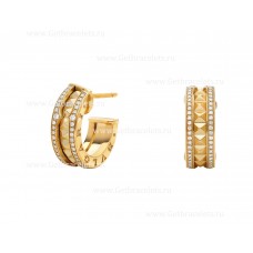 Orecchino Bvlgari B.zero1 Rock con pendente in oro giallo 18kt con diamanti tempestati di pavé a spirale sui bordi Orecchino Bvlgari B.zero1 Rock con pendente in oro giallo 18kt con diamanti tempestati di pavé a spirale sui bordi