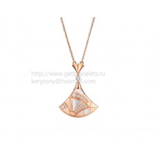 Collana Bvlgari Divas Dream Sculpting a forma di ventaglio in oro rosa con madreperla e pavé di diamanti Collana Bvlgari Divas Dream Sculpting a forma di ventaglio in oro rosa con madreperla e pavé di diamanti