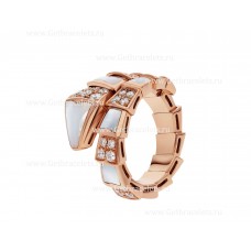 Anello Bvlgari Serpenti Viper One-Coil in oro rosa 18 carati con elementi in madreperla e diamanti Demi Pave