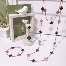  Van Cleef Arpels Alhambra con diamanti e malachite incastonati
