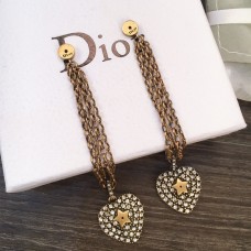 Retro Dior La Petite Tribale Motivo a cuore con pavé di diamanti Link Nappa Orecchini pendenti in ottone femminile Listino prezzi Retro Dior La Petite Tribale Motivo a cuore con pavé di diamanti Link Nappa Orecchini pendenti in ottone femminile Listino prezzi