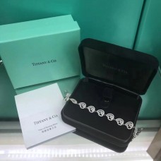 Bracciale a catena con più cuori Tiffany Enchant, regalo per la festa della mamma con diamanti falsi pavé Bracciale a catena con più cuori Tiffany Enchant, regalo per la festa della mamma con diamanti falsi pavé