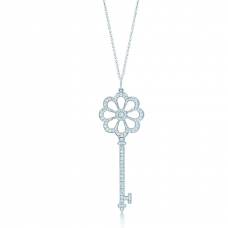 Tiffany Keys Bloom Collana con ciondolo chiave e catena con diamanti a forma di fiore Recensione da donna negli Stati Uniti