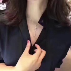 Tiffany Keys Collana con ciondolo chiave floreale cava da donna Saldi nel Regno Unito