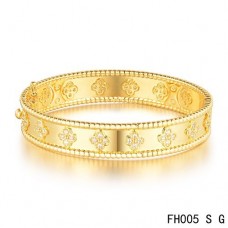 Bracciale Van Cleef Arpels Perlee Clover in oro giallo con diamanti, modello piccolo