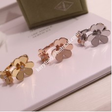 Anello Van Cleef Arpels Frivole Between the Finger in oro giallo con stile Diomonds