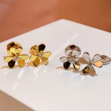 Mini orecchini Van Cleef Arpels Frivole in oro giallo/oro bianco/oro rosa con diamante