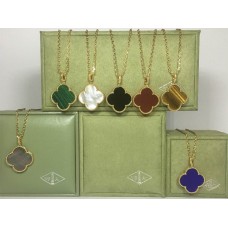 Collana lunga Van Cleef Arpels Magic Alhambra con 1 pendente a motivi da 24 mm