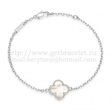 Bracciale Van Cleef Arpels Sweet Alhambra in oro bianco con madreperla bianca