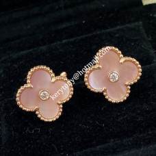Orecchino Van Cleef Arpels Alhambra in oro rosa con madreperla rosa e diamanti Orecchino Van Cleef Arpels Alhambra in oro rosa con madreperla rosa e diamanti