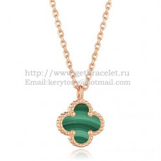 Ciondolo Sweet Alhambra di Van Cleef Arpels in oro rosa con madreperla malachite da 9 mm