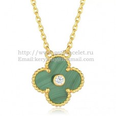 Ciondolo Alhambra di Van Cleef Arpels in oro giallo con diamanti rotondi in madreperla e malachite